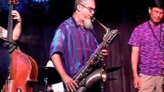 Erik Lawrence Baritone Sax solo  quotNows The Timequot Charlie Parker live played backwards [upl. by Puklich]