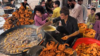 100KG Chicken Pakora Sold Daily  Crispy Chicken Pakoda Recipe  Peshawar Street Food Pakora Farosh [upl. by Trey]