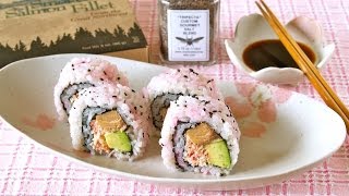 How to Make Pink Smoked Salmon and Avocado Sushi Rolls Gifts from Tacoma スモークサーモンアボカド巻き レシピ [upl. by Body170]