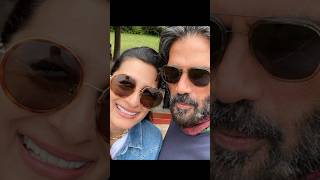 Sunil shetty And Wife Mana Shetty With Family Cute Picture S 90severgreen hindisongs bollywood [upl. by Litch]