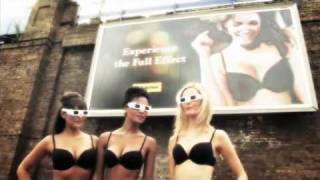 Wonderbra Full Effect 3D Billboard [upl. by Tertias449]