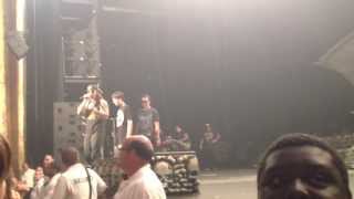 M Shadows lets a fan sing Chapter Four 8913 [upl. by Gnaoh388]