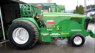 John Deere Pulling Team [upl. by Sahc]