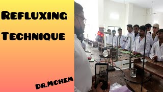 Refluxing technique DrMchem organic reflux universityofsindh [upl. by Derfniw]