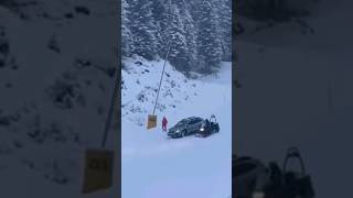 Auto imbocca per errore la pista da sci a San Martino di Castrozza shorts news [upl. by Afas]