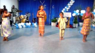 Everything Na Double Double  Atta Boafa Praise Dance By Supreme Singers [upl. by Emirak]