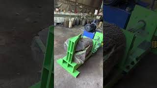 Using 50 ton hydraulic wood splitter woodcutting machines dailywork woodwork [upl. by Seely523]