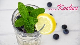 Spritzige Holunderschorle á la Hugo Rezept  einfachKochen [upl. by Asseret]