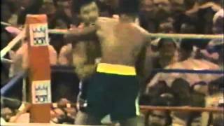 Alexis Arguello vs Alfredo Escalera  The Bloody Battle Of Bayamon [upl. by Aihsotal725]