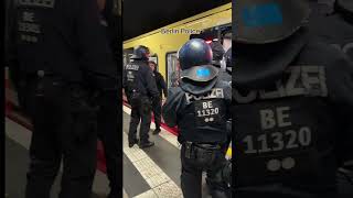 Berliner Polizei 👮🏻‍♂️🚨 Berlin deutschland [upl. by Acissej770]