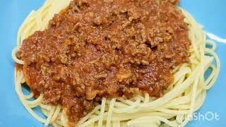 Quick and Easy Spaghetti Bolognese  Einfache schnelle Bolognese  Bolognese Sauce Selber Machen [upl. by Maura]