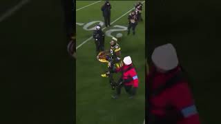 Josh Jacobs takes the entire plate of postgame Thanksgiving food to the locker room😂 [upl. by Blaine]