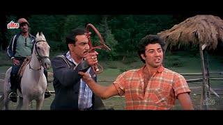 इनाम की ज़रूरत आपके इन पालतू कुत्तो को है मुझे नहीं  Sunny Deol  Bollywood Hindi Movie  Betaab [upl. by Zaccaria]