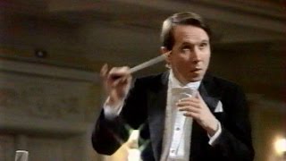 Mikhail Pletnev conducts Beethoven  Symphony No 5 Moscow 1991 [upl. by Acirne896]