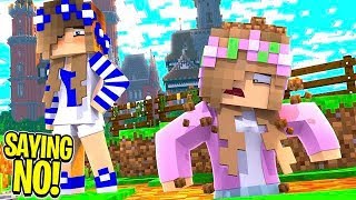 LITTLE CARLY STOPS LITTLE KELLY MOVING HOME Minecraft Little Carly Adventures [upl. by Keir]