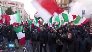 Bologna tensione per le manifestazioni contrapposte [upl. by Natassia]