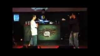 Skone VS Mowlihawk  Red Bull  Pelea de Gallos [upl. by Hanschen]