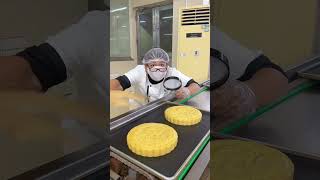 Happy Workers Make Delicious MooncakessShorts Mooncake China Chinesefood Satisfying [upl. by Laven]