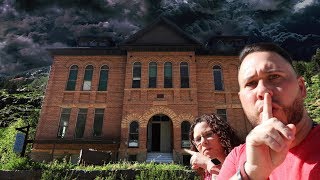 EXPLORING A HAUNTED SCHOOL HOUSE [upl. by December685]