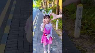 How To Make The Heart Gesture funnyfunnyvideo 斗罗大陆唐三小舞 唐舞桐 shorts 斗罗大陆 [upl. by Nickolaus]