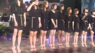 fancam CherryBelle  Beautiful MC amp Dilema Jakarta Fair 20110619 [upl. by Yrro154]