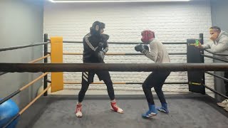 Middleweight vs Heavyweight Boxing Sparring Match [upl. by Vinaya585]