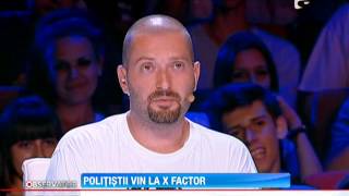 Politistii iau cu asalt scena X Factor [upl. by Nami]