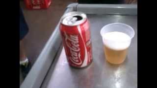 Coca Cola com cerveja [upl. by Akissej]