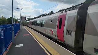 Class 220 passing Goring amp Streatley [upl. by Colfin340]