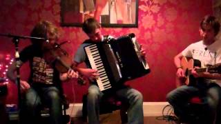 Traditional Scottish Folk Music Bridge Of Earn Perthshire Scotland [upl. by Tibbetts]