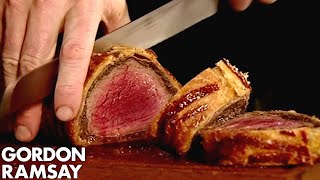 CHRISTMAS RECIPE Christmas Beef Wellington [upl. by Hillard]