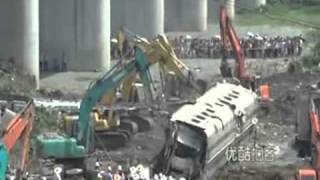 Wenzhou High Speed Train Crash Aftermath More Bodies Discovered During Cleanup [upl. by Aralc]