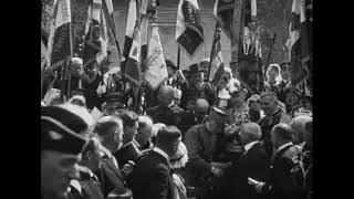 ARCHIVES  remise du bâton de maréchal au Maréchal Foch de la part des Chevaliers de Colomb 1920 [upl. by Nilra]