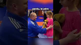 Elle défend son père sur le ring et change le cours du match  👧💥 [upl. by Odericus]