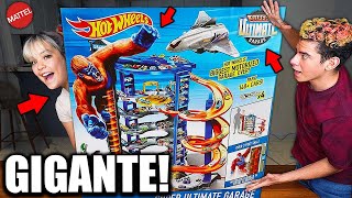 THEDONATO Y BARBIE ARMAN LA PISTA MAS GIGANTE DE HOT WHEELS CON ESPACIO PARA 140 CARROS jueguetes [upl. by Adonis934]