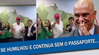 BOLSONARO PASSA VERGONHA AO IMITAR TRUMP E ESQUECE QUE NÃO PODE SAIR DO PAÍS [upl. by Aridatha]