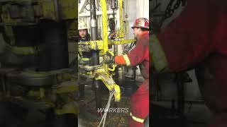 FLOORMEN FITTING PIPES welding rigger rigwelder rig oilandgas weldingcareer welder ridgid [upl. by Lrat]