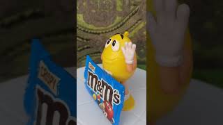 Hey There Mr Yellow satisfying candies mnm youtubeshorts [upl. by Bloch]