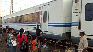 Kereta Api Argo Sindoro melewati lokasi Anjlokan KRL Manggarai [upl. by Eidson]