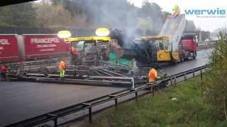 Vögele SUPER 30002 im Einsatz auf der A10 Berliner Ring [upl. by Kaela]