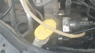 RENAULT MEGANE II PROBLEME LA PORNIRECauza un furtun înțepat [upl. by Lennon803]