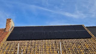 14 Zonnepanelen op 3 fasen aansluiten met micro omvormers en de media [upl. by Atnoek822]