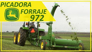 PICADORA DE FORRAJE 972 JOHN DEERE EN ESPAÑOL CHOPER [upl. by Kassey312]