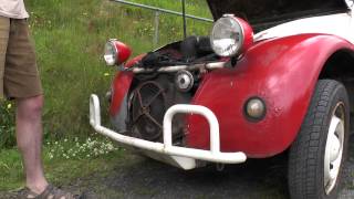 Hand cranking 2CV engine  startup with the handle [upl. by Idok]