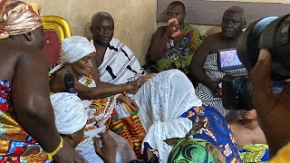 Wow Watch How Asantehemaa Prayed For Samira Bawumia At Manhyia Palace Ahead of 2024 Elections [upl. by Ledda]