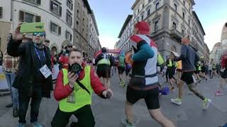 La partenza della maratona di Firenze 2023 Ritrovatevi in ​​video Pellicola a 360 gradi Insta360 [upl. by Temhem293]