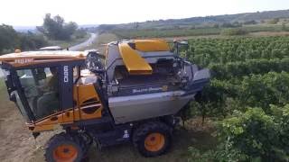 Pellenc 690  Grape harvesting machine [upl. by Lamrert]