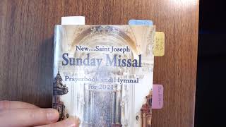 How to use the New Saint Joseph Sunday Missal Prayerbook and Hymnal during holy Mass long version [upl. by Eugnimod]