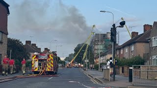 MAJOR INCIDENT MAKE PUMPS 40 LONDON FIRE BRIGADE RESPONSES TO FLAT FIRE IN DAGENHAM [upl. by Fablan]