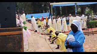 Nyakira Mukama Ndakwituye1  Cathédrale Christ Roi de Gitega [upl. by Freberg]